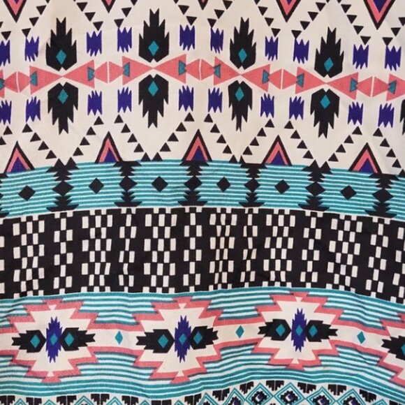 Dots Geometric Hi-Lo Shirt Size Large - Picture 4 of 11